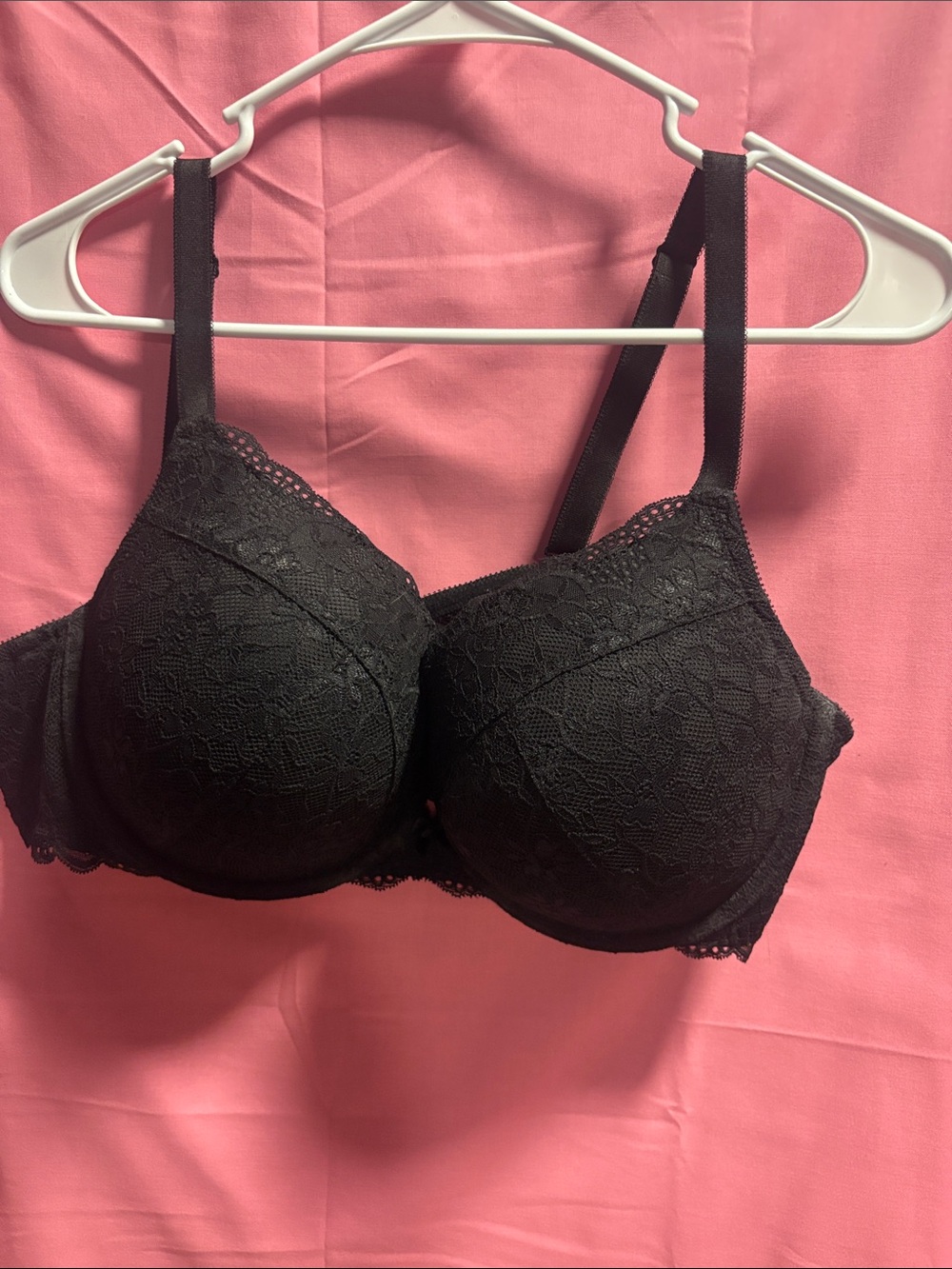 Elegant Black Lace Full-Cup Bra with Supportive Underwire